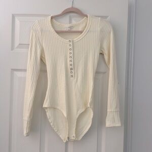 Like new soft stretchy body suit